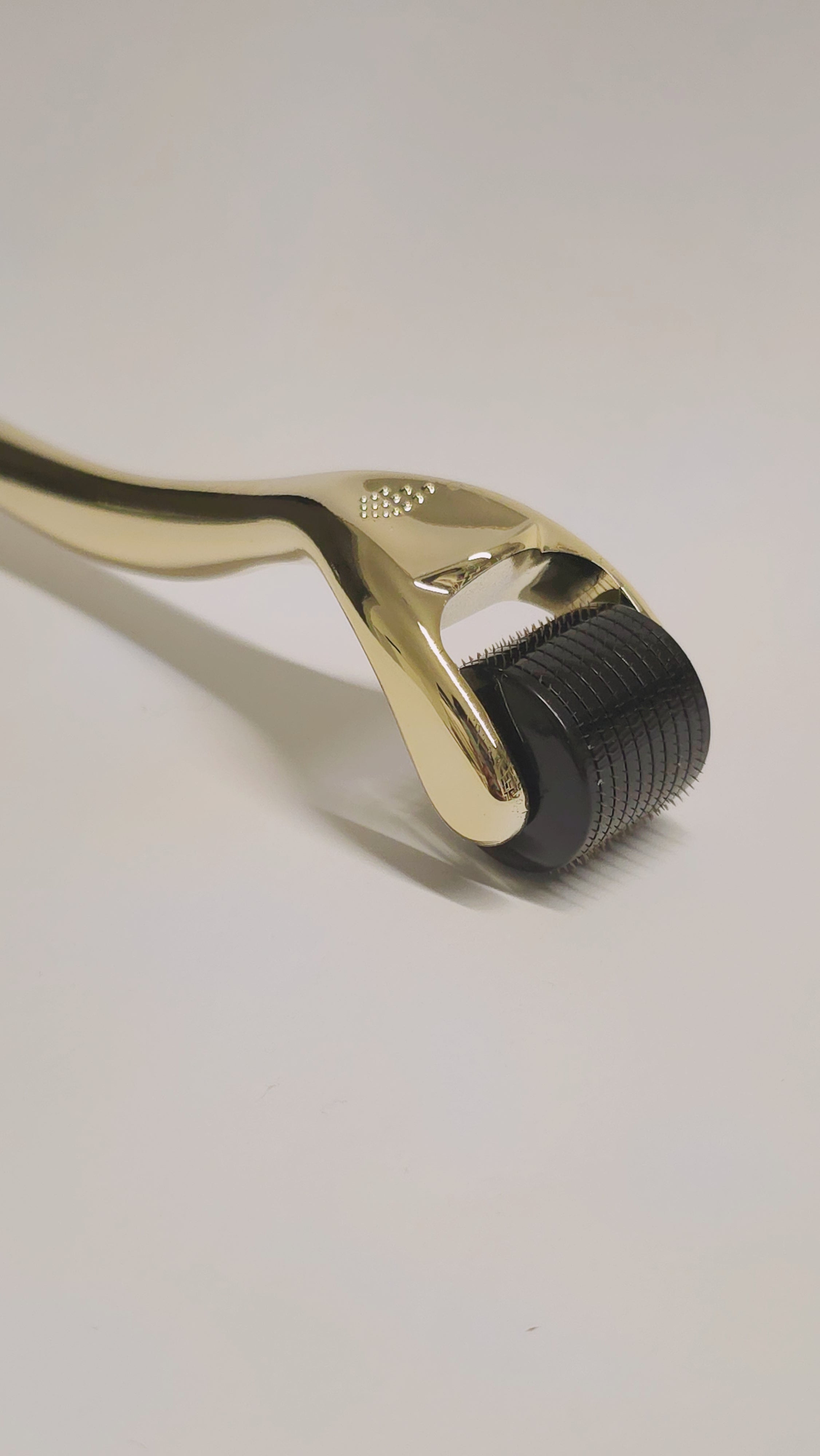 microneedle derma roller  image 0